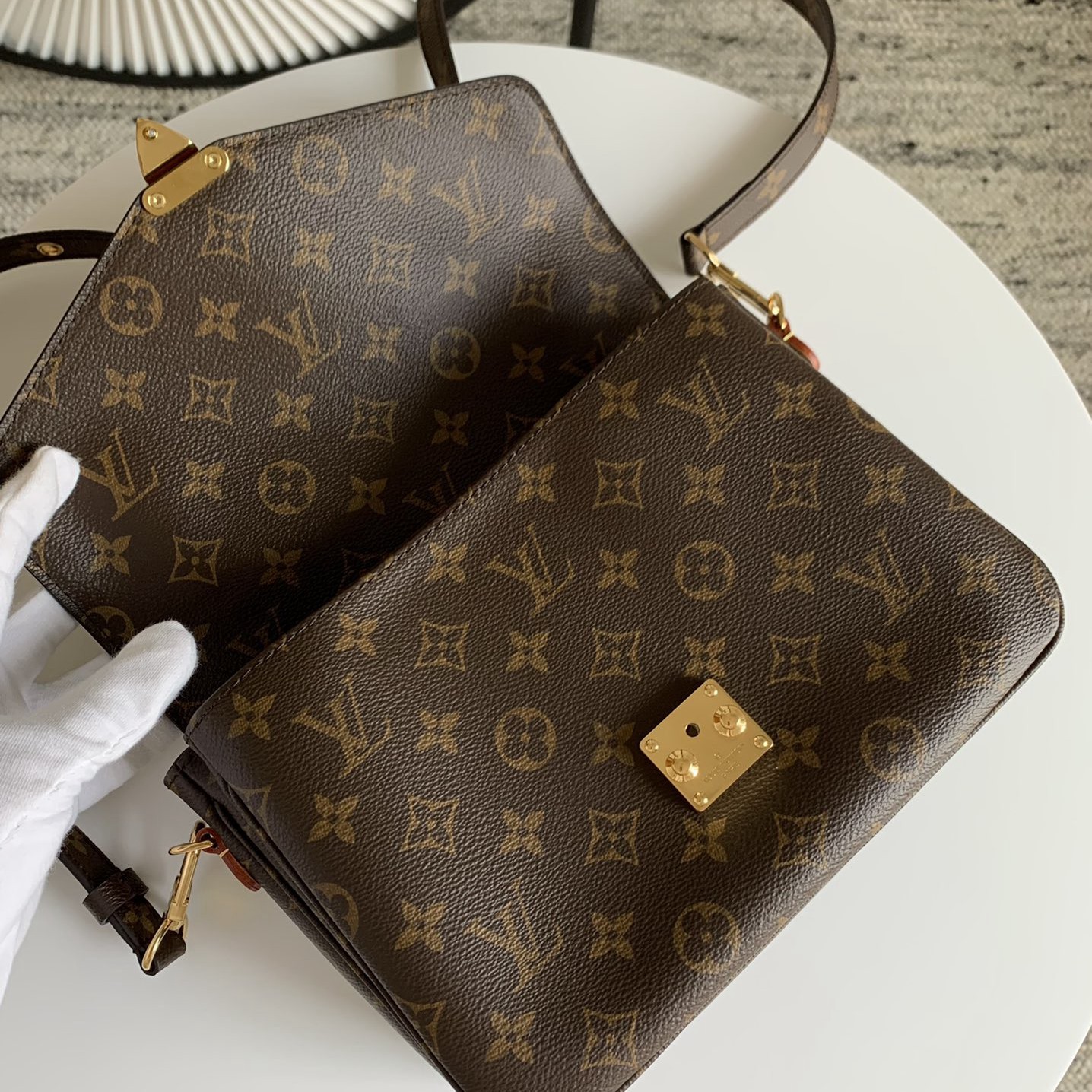 Pochette Metis手袋 M44875（40780）_3