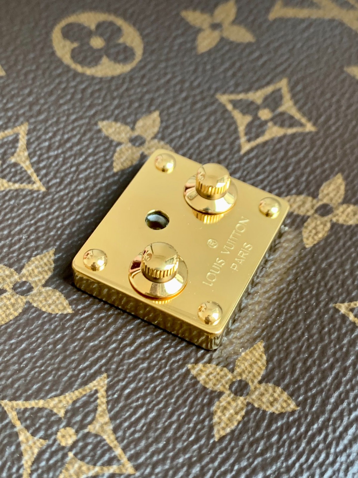 Pochette Metis手袋 M44875（40780）_16