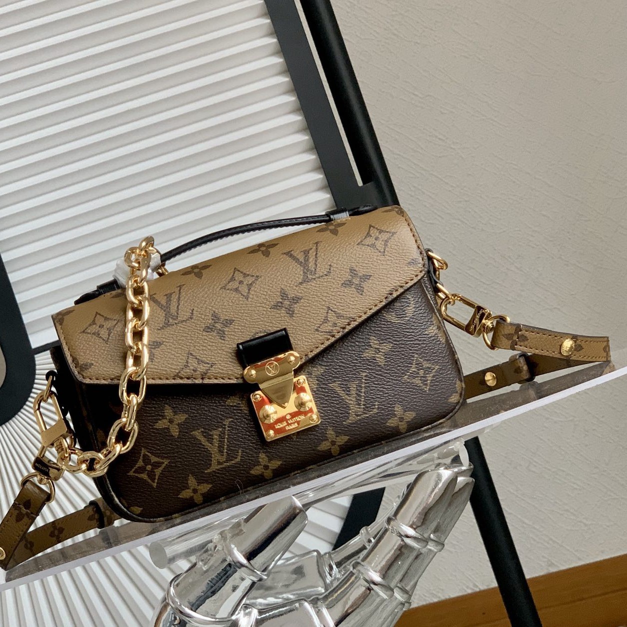 Pochette MEtis East West手袋M46280_2