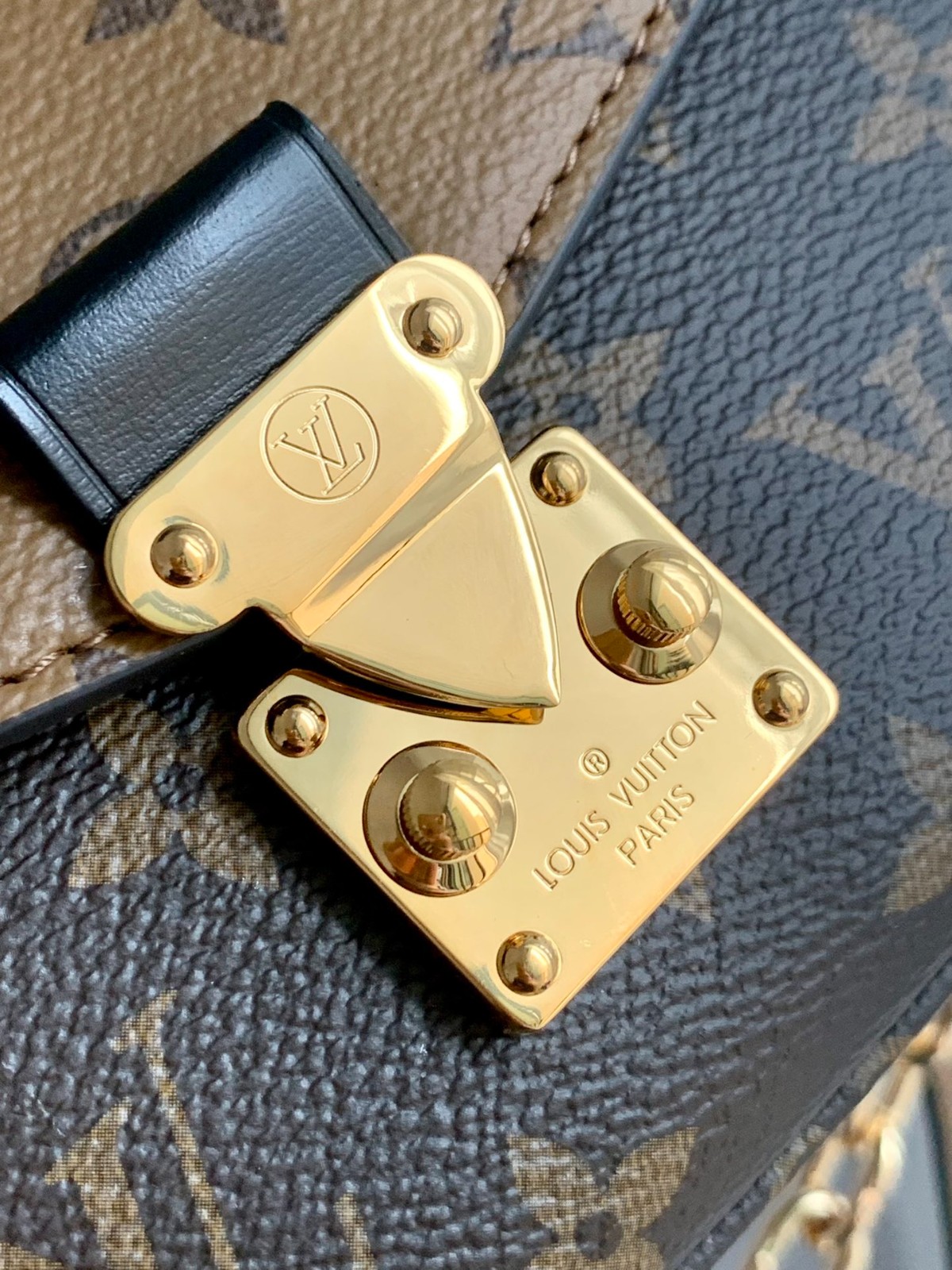 Pochette MEtis East West手袋M46280_6