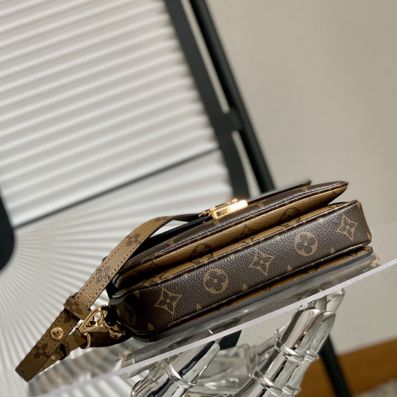 Pochette MEtis East West手袋M46280_3