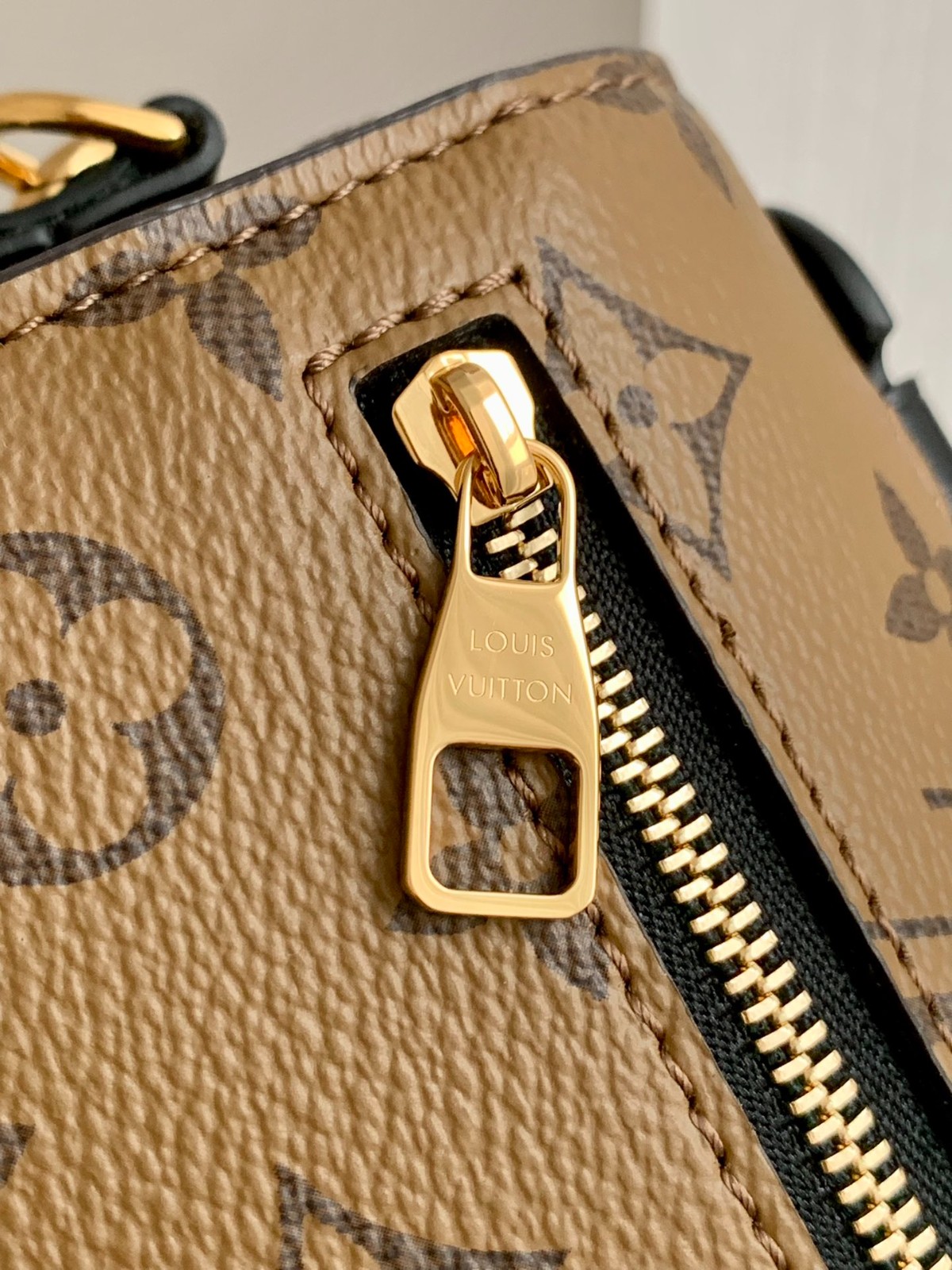 Pochette MEtis East West手袋M46280_10