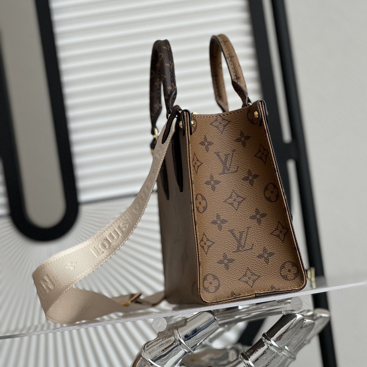 OnTheGo 小號手袋 M46373_6