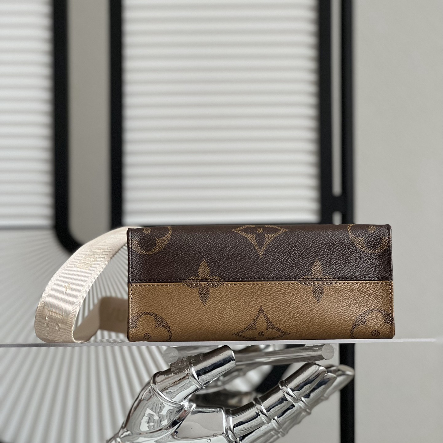 OnTheGo 小號手袋 M46373_7