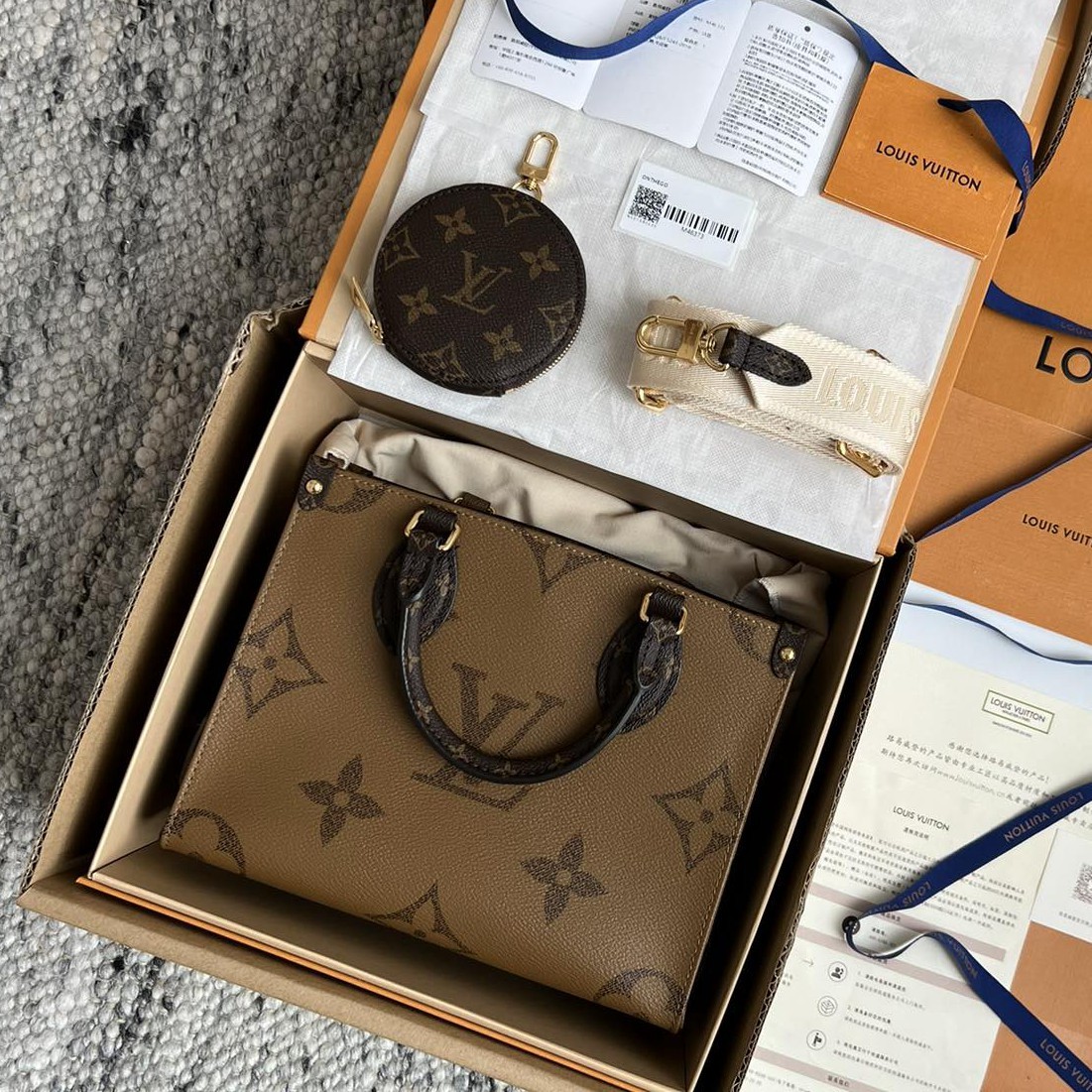 OnTheGo 小號手袋 M46373_10