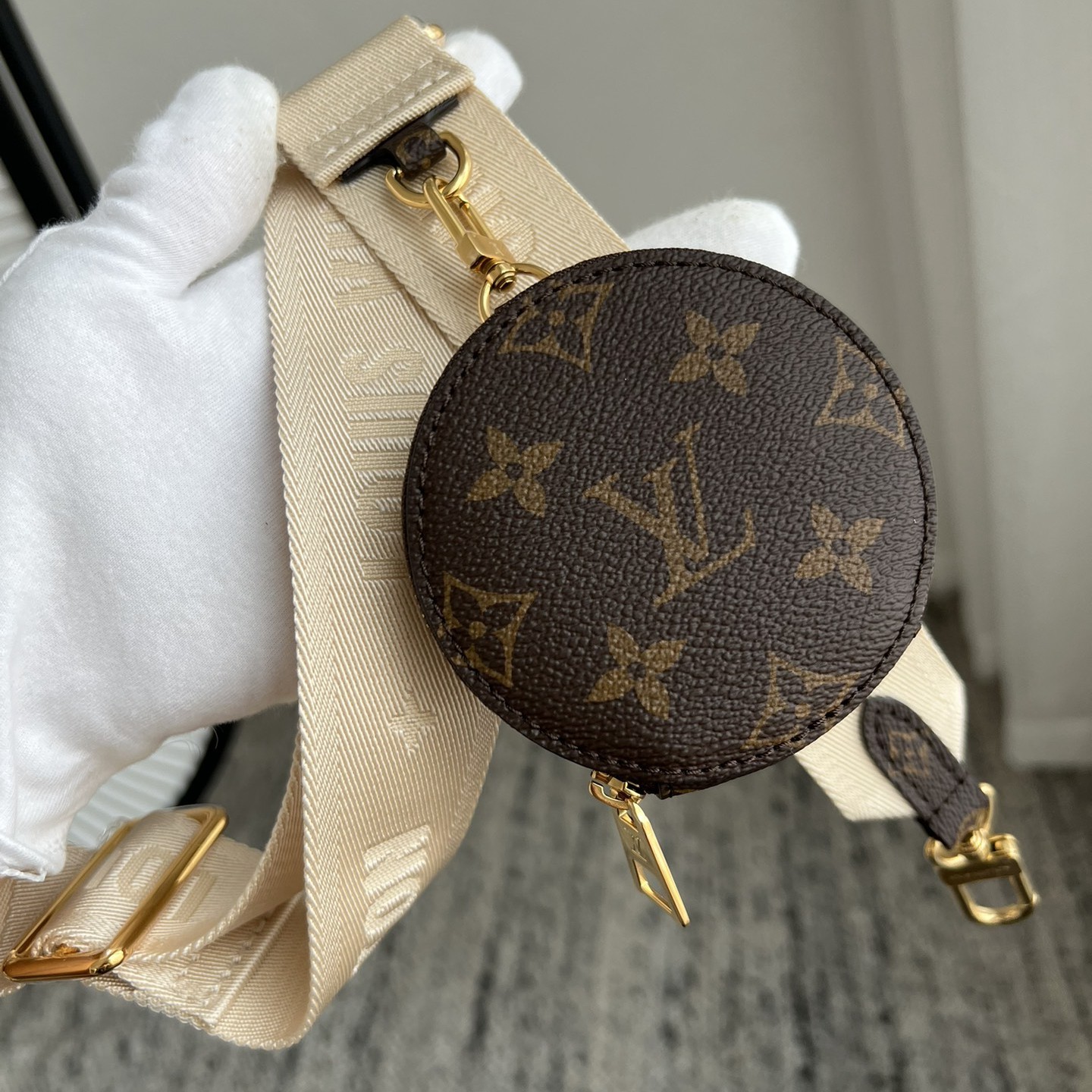 OnTheGo 小號手袋 M46373_13