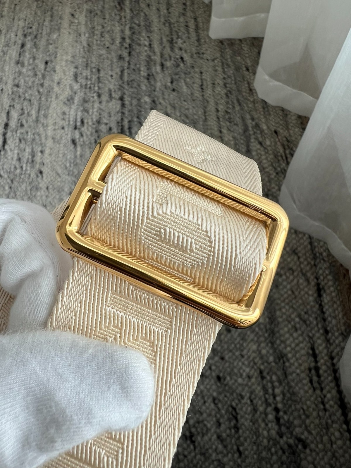 OnTheGo 小號手袋 M46373_17