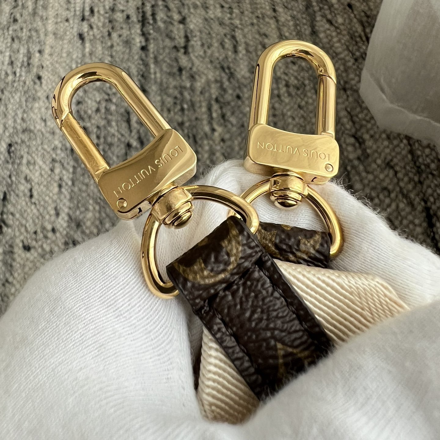 OnTheGo 小號手袋 M46373_18