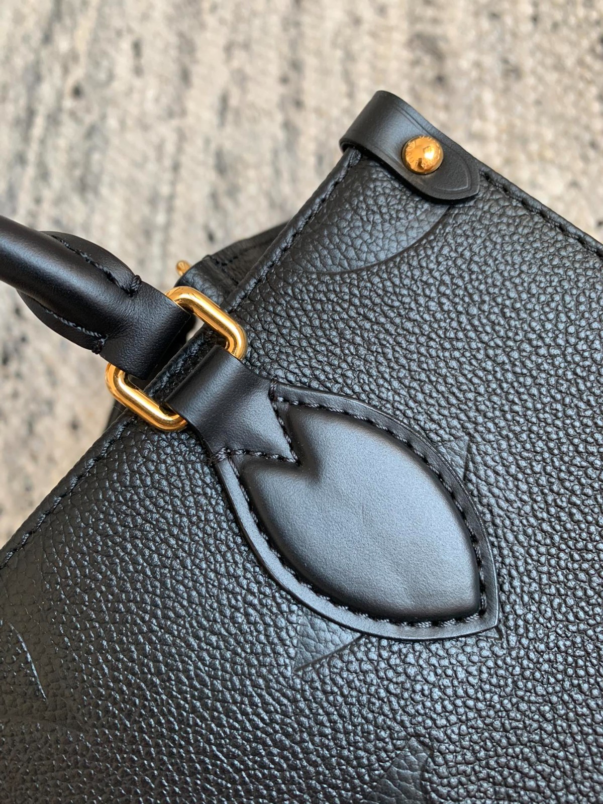 OnTheGo小號Tote包M45653_13