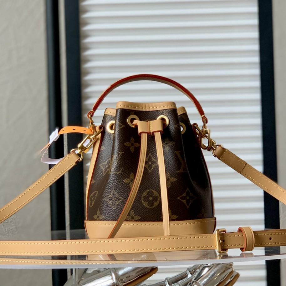 Nano Noe 手袋M81266_1