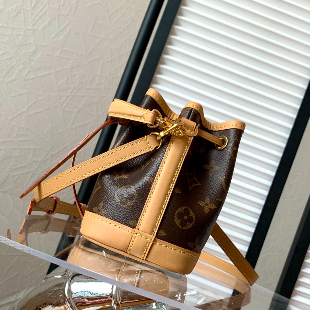 Nano Noe 手袋M81266_3