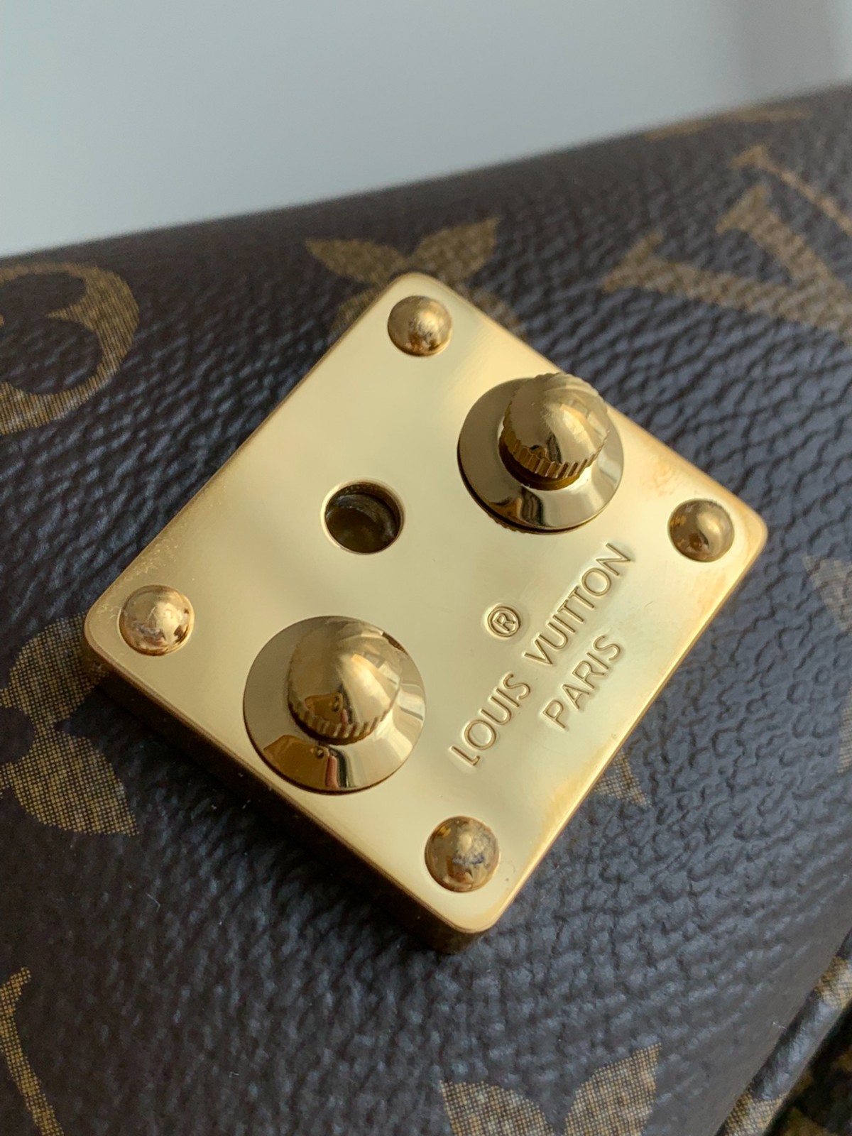 Pochette MEtis East West新款小郵差包M46279_14