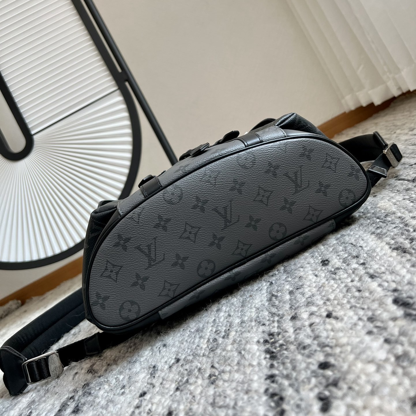 Christopher 小號雙肩包 M46331_4