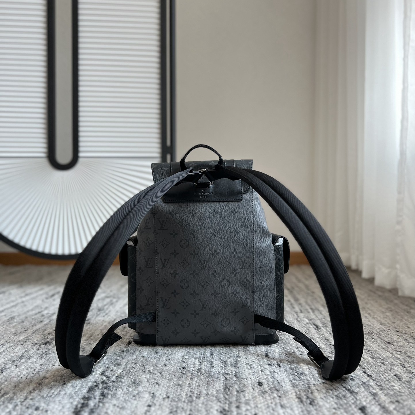 Christopher 小號雙肩包 M46331_3