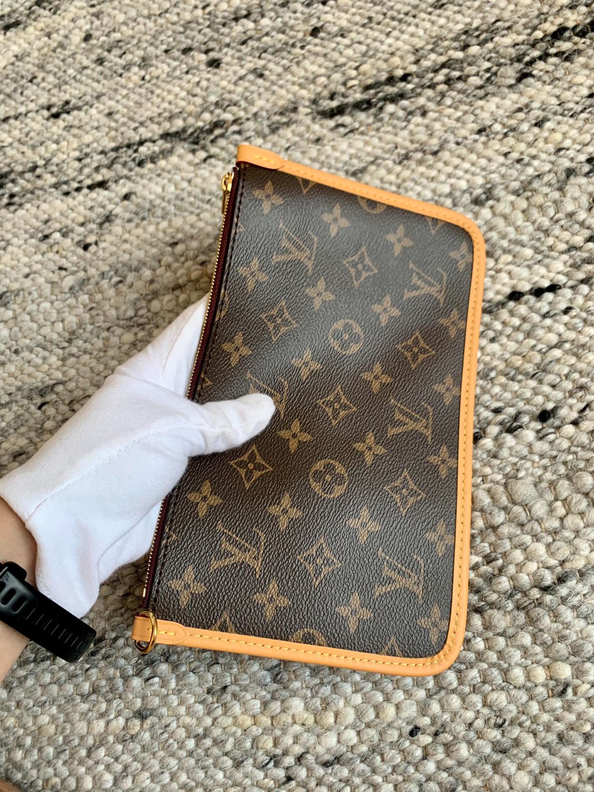 Carryall中號手袋 M46197_16