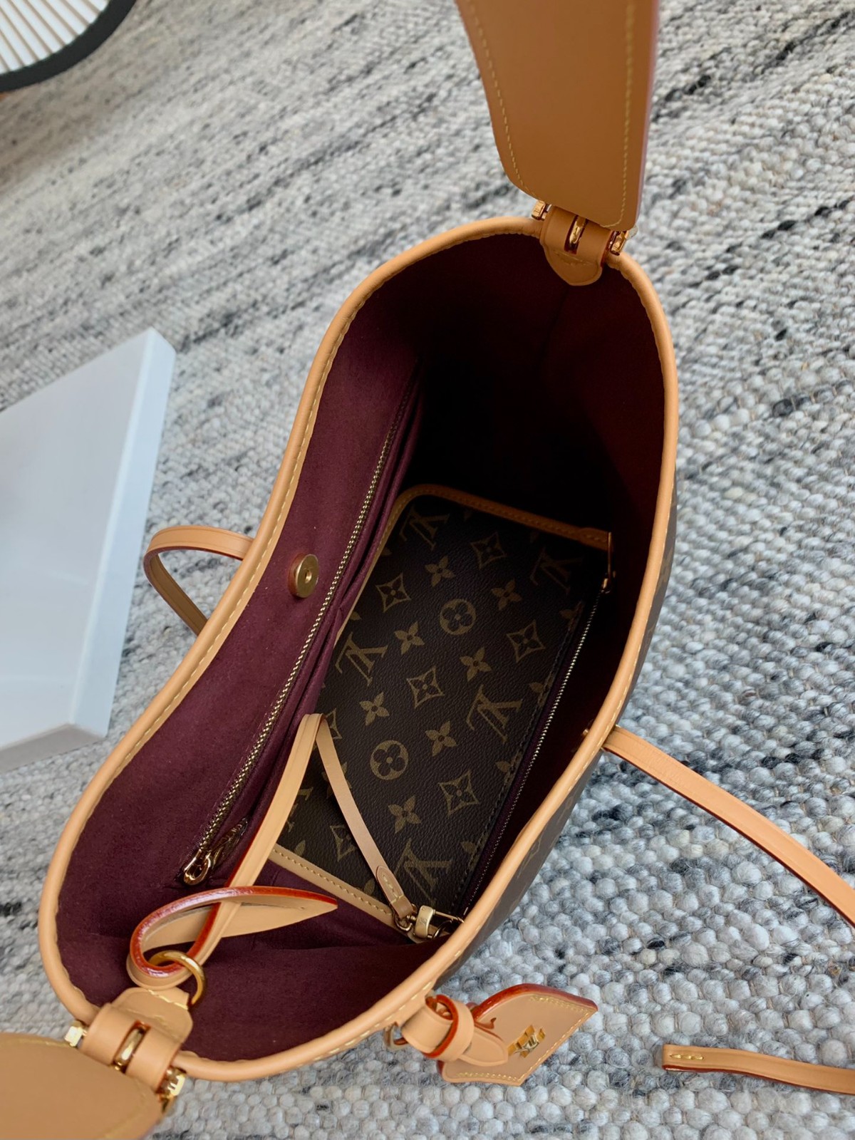 Carryall小號手袋M46203_2