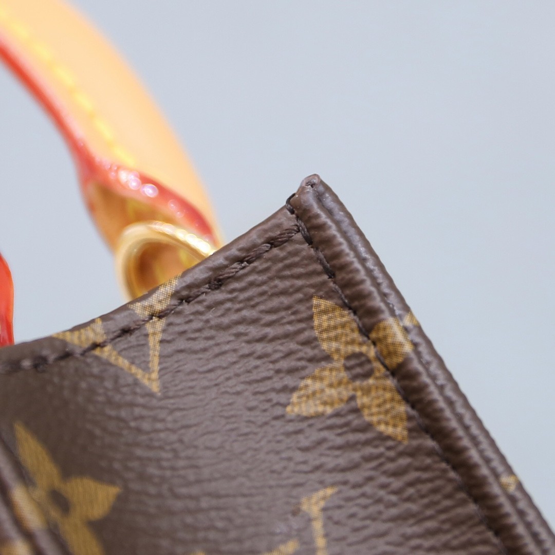 M69442 Petit Sac Plat_17