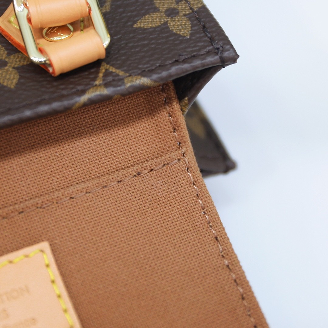 M69442 Petit Sac Plat_15