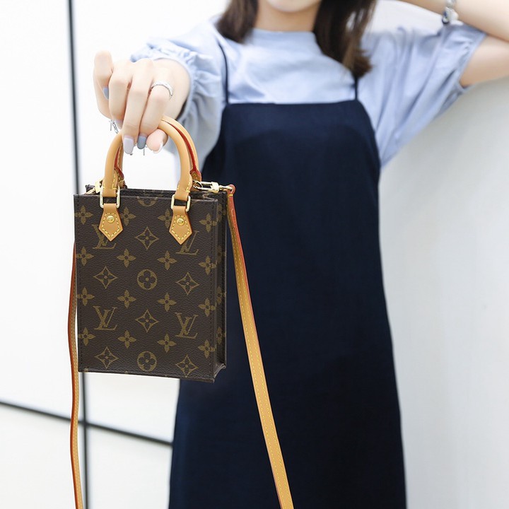 M69442 Petit Sac Plat_24