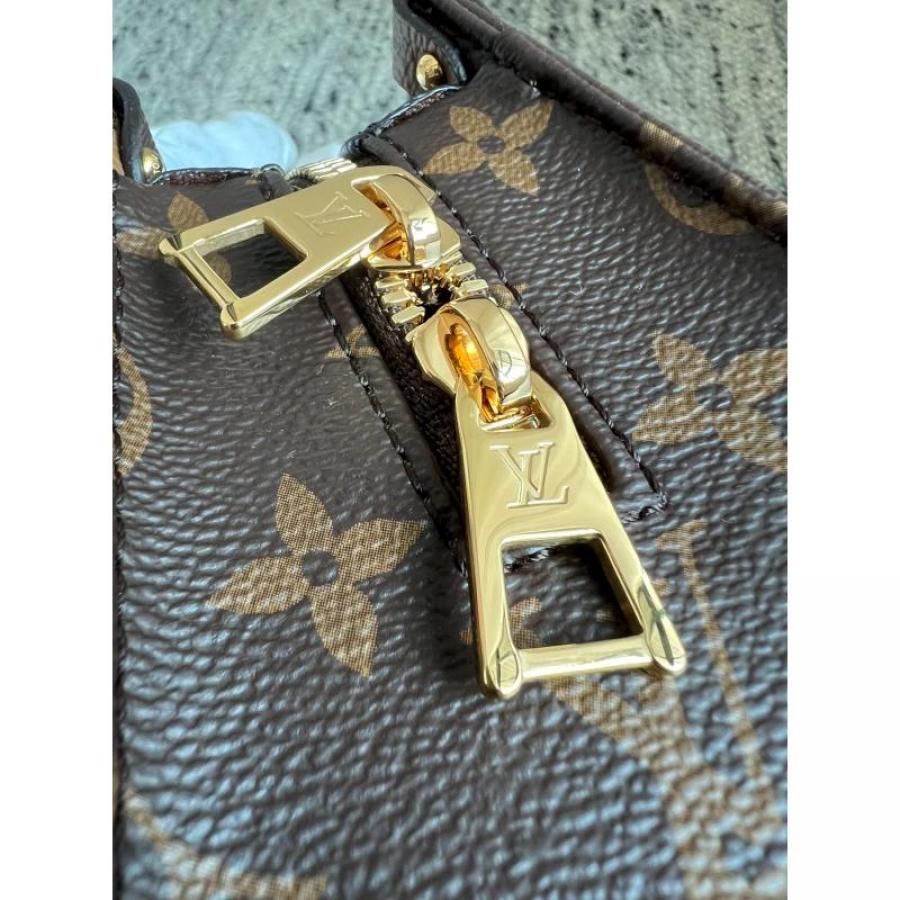 M46653 OnTheGo East West橫版_13