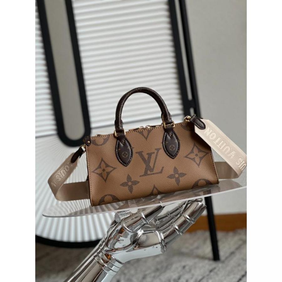 M46653 OnTheGo East West橫版_6