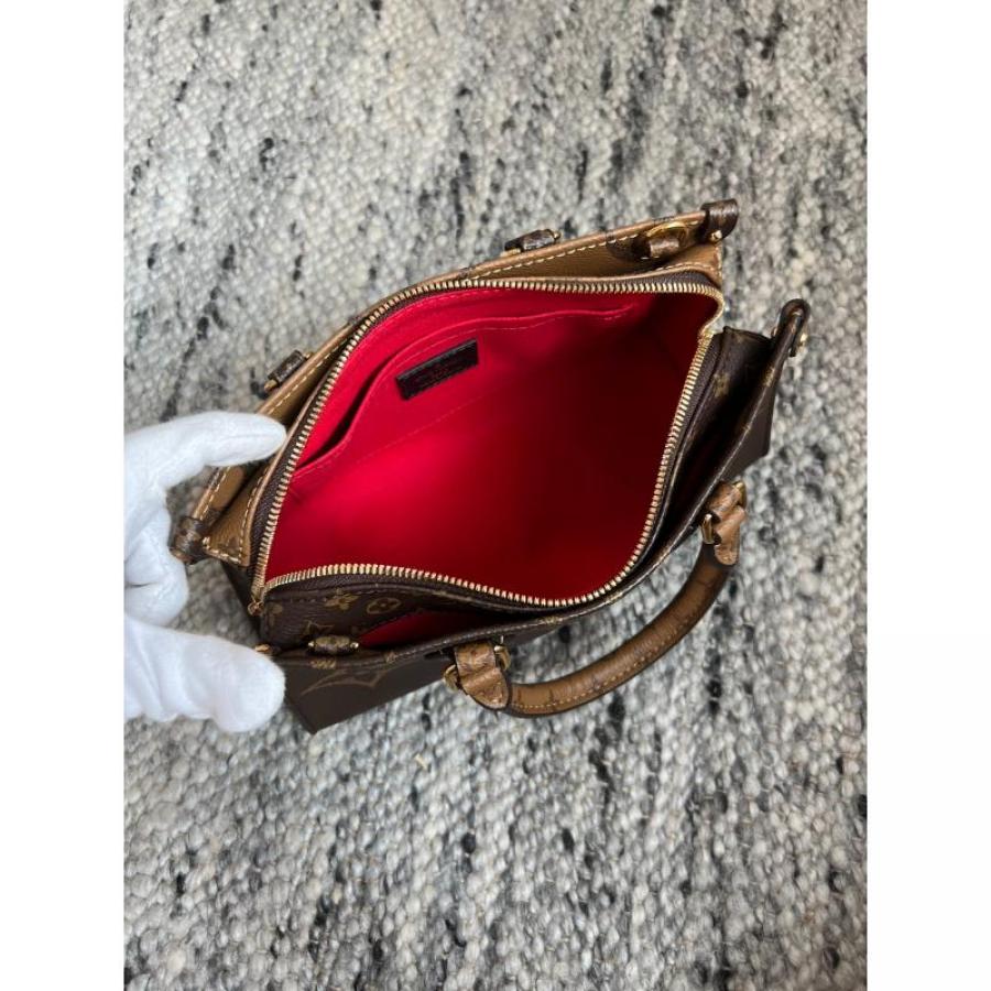 M46653 OnTheGo East West橫版_7