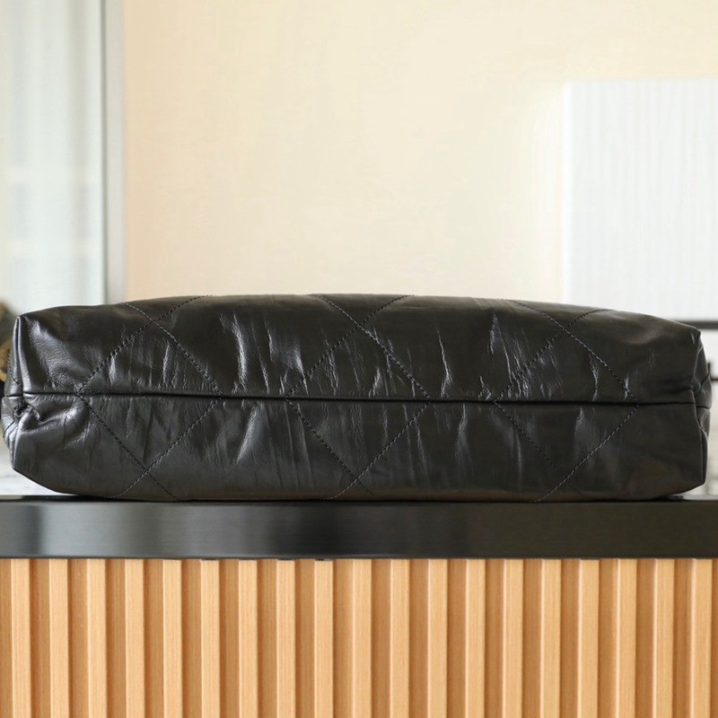 22Bag 褶皺小牛皮 黑色 中號_6