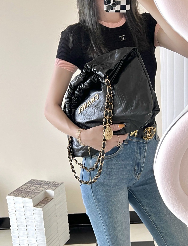 22Bag 褶皺小牛皮 黑色 中號_11