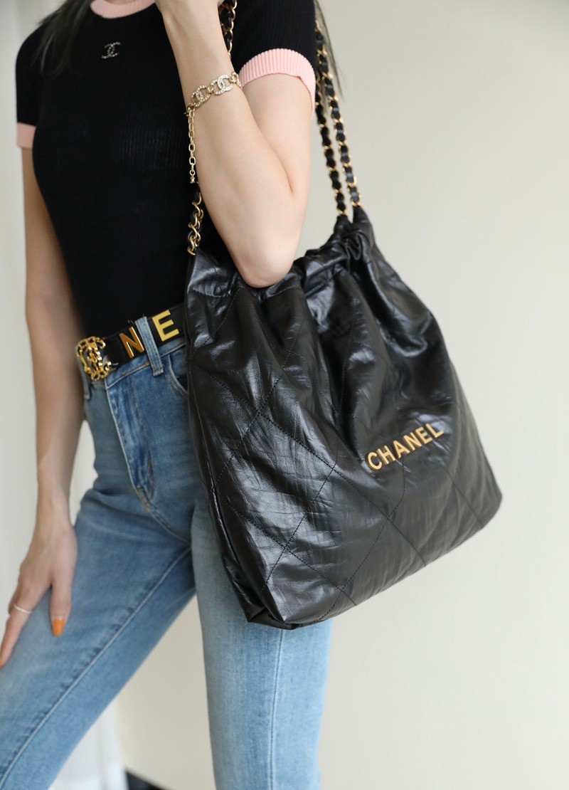 22Bag 褶皺小牛皮 黑色 中號_18