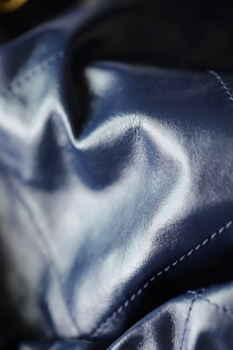 22Bag 海軍藍 金字 中號_3