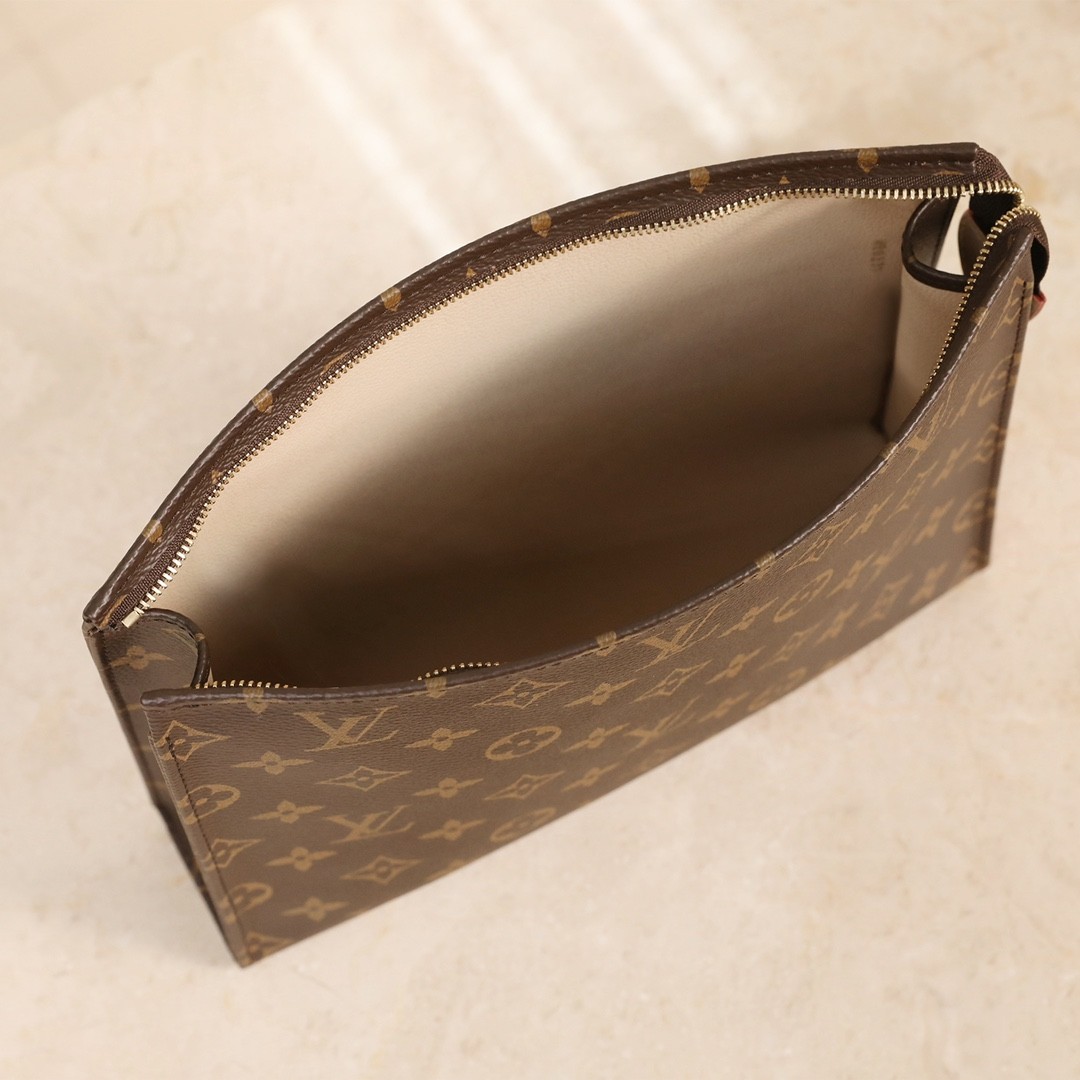 26洗漱包 M47542_4