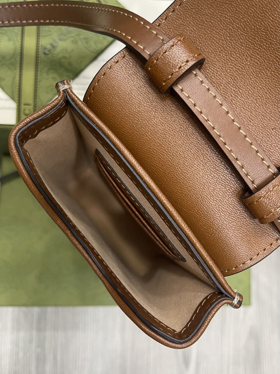 658229 鎖扣手機包_9