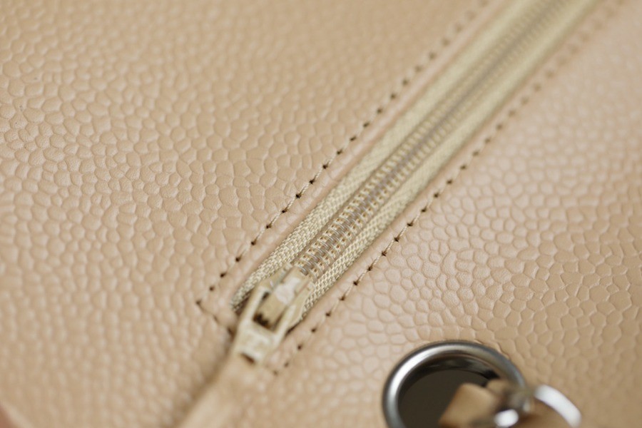 CF25荔枝紋牛皮 奶茶色 銀扣_5