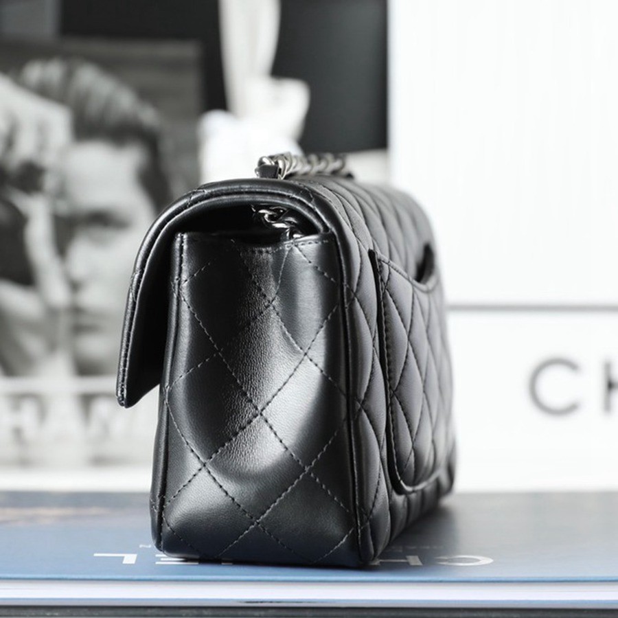 CF Mini 經典款 小羊皮 黑銀_3