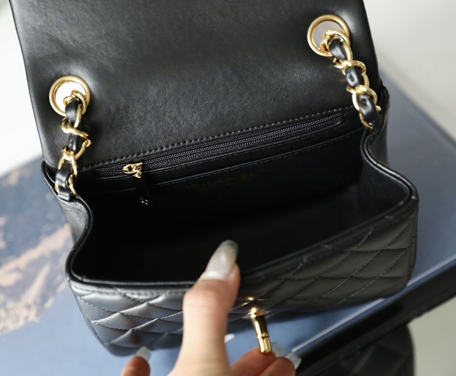 CF 經典款 方胖子 小羊皮 黑金_6