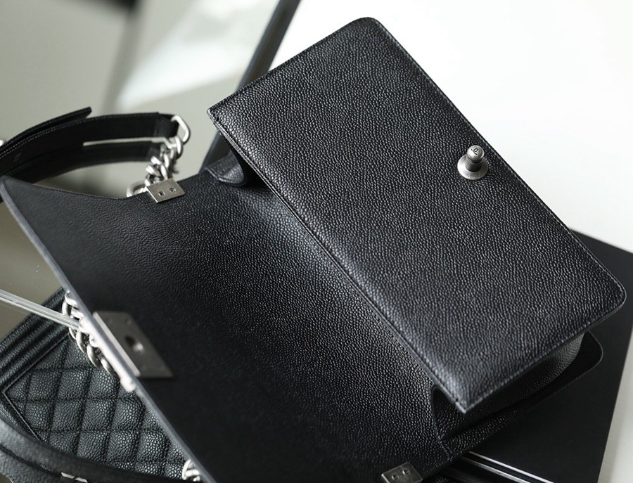 Leboy 荔枝紋牛皮 25 銀扣_8