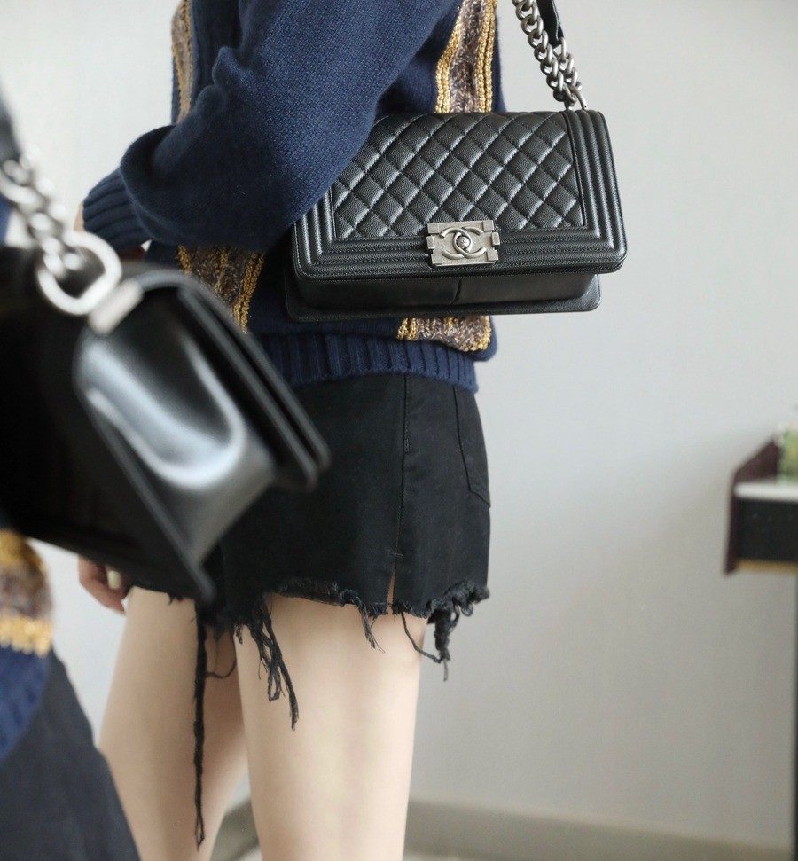 Leboy 荔枝紋牛皮 25 銀扣_14