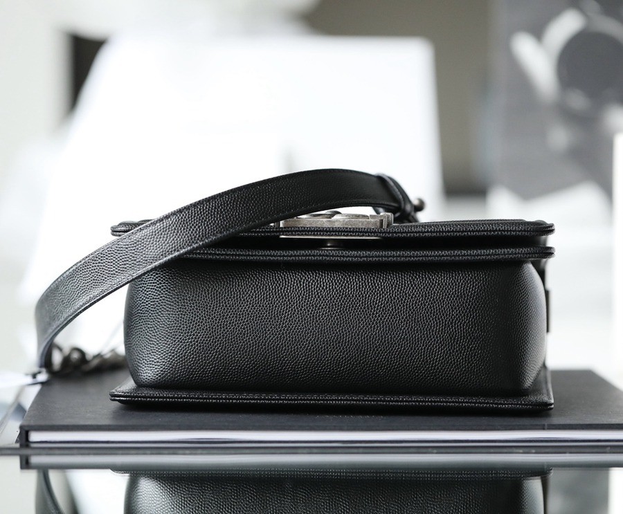 Leboy 荔枝紋牛皮 20 銀扣_5