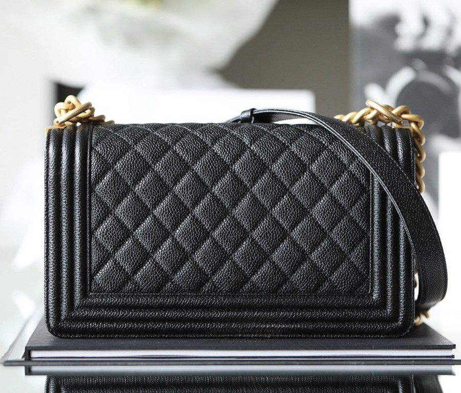 Leboy 荔枝紋牛皮 25 金扣_2