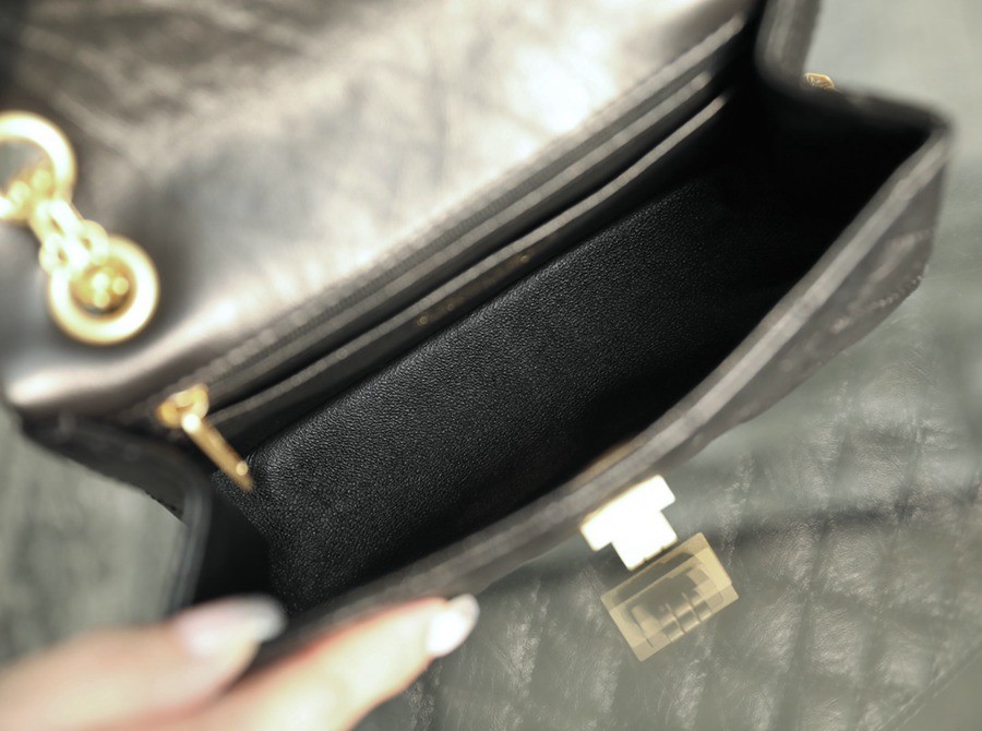 2.55 海綿皮牛皮20CM 金扣_6