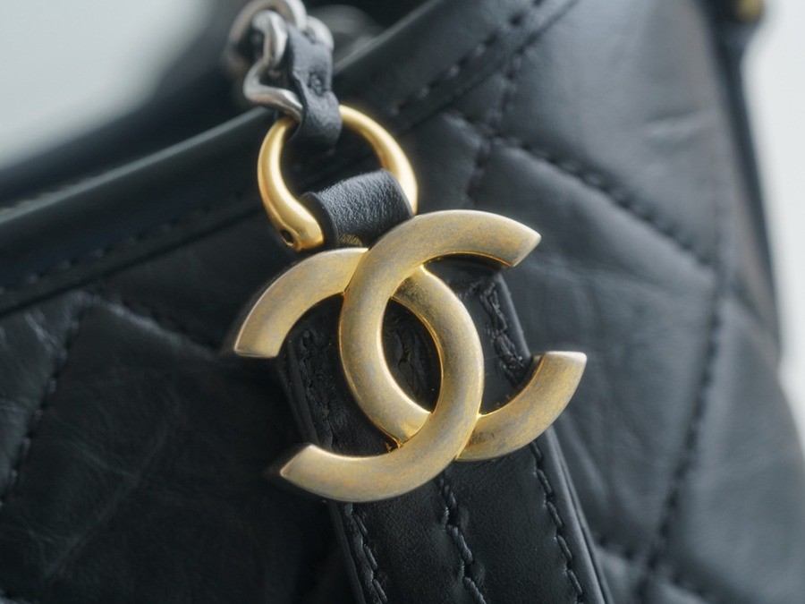 經典流浪包 黑色 20CM_7