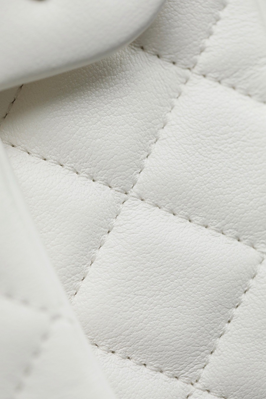 CF 經典款 金球 Mini 羊皮 白色 金扣_6