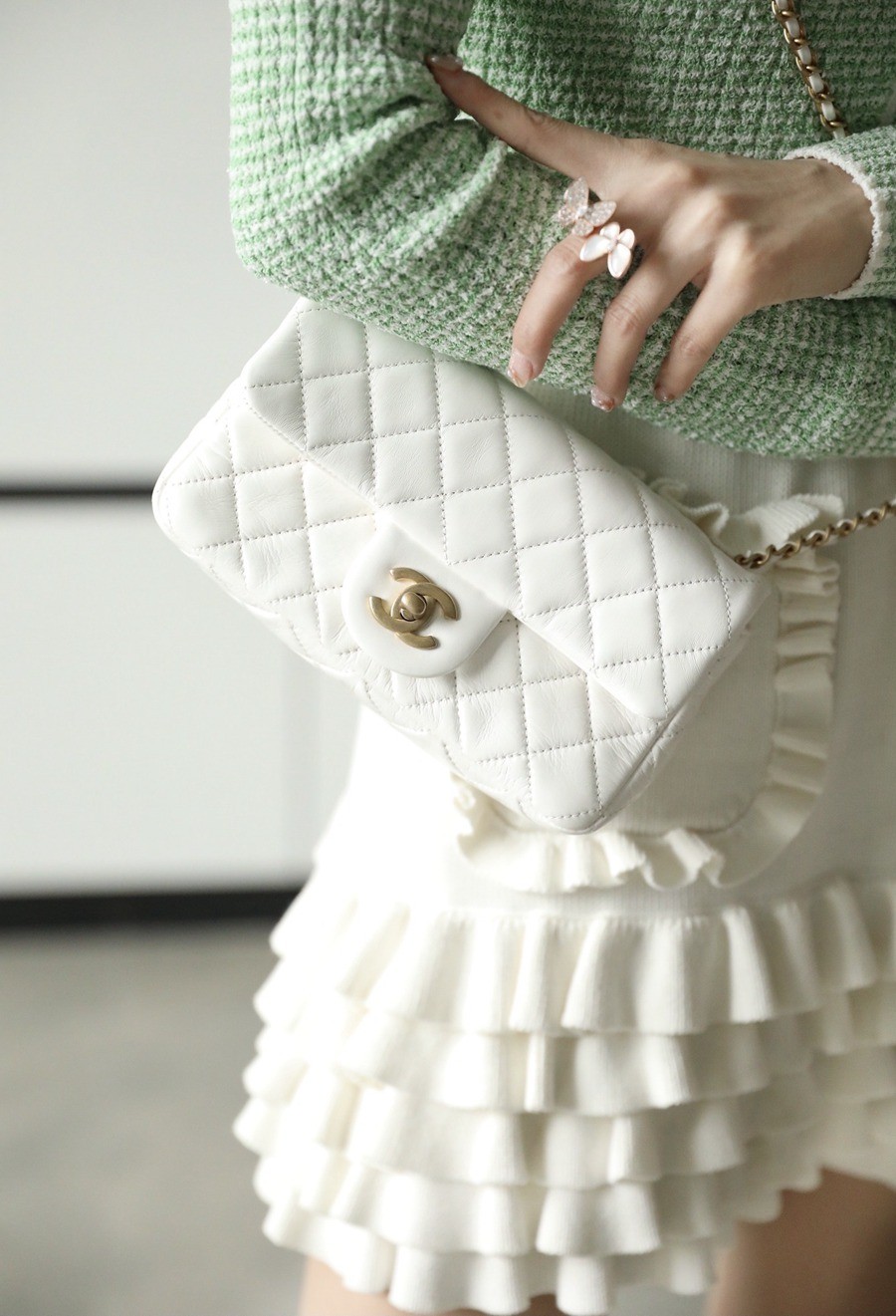 CF 經典款 金球 Mini 羊皮 白色 金扣_10