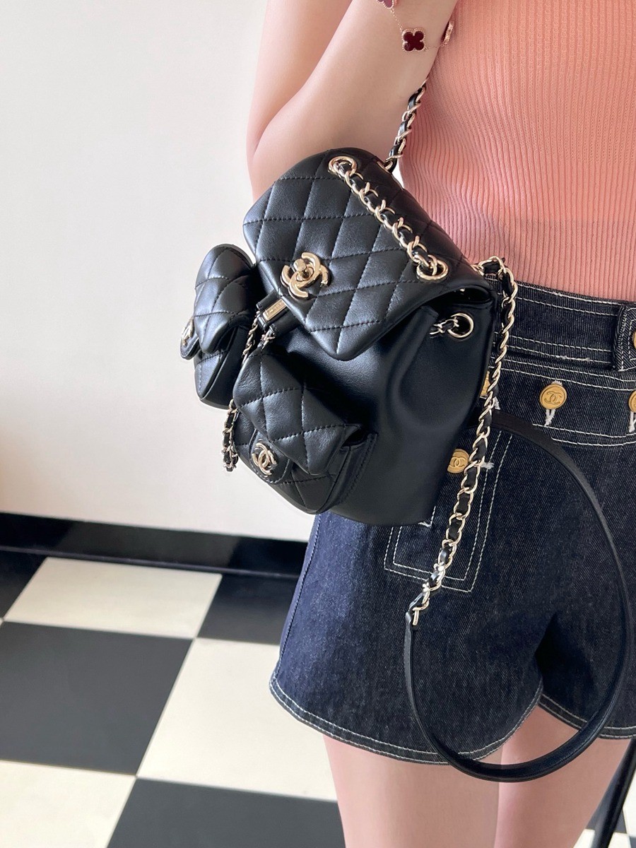 23A 青蛙雙肩包 亮面牛皮 黑色 小號_12