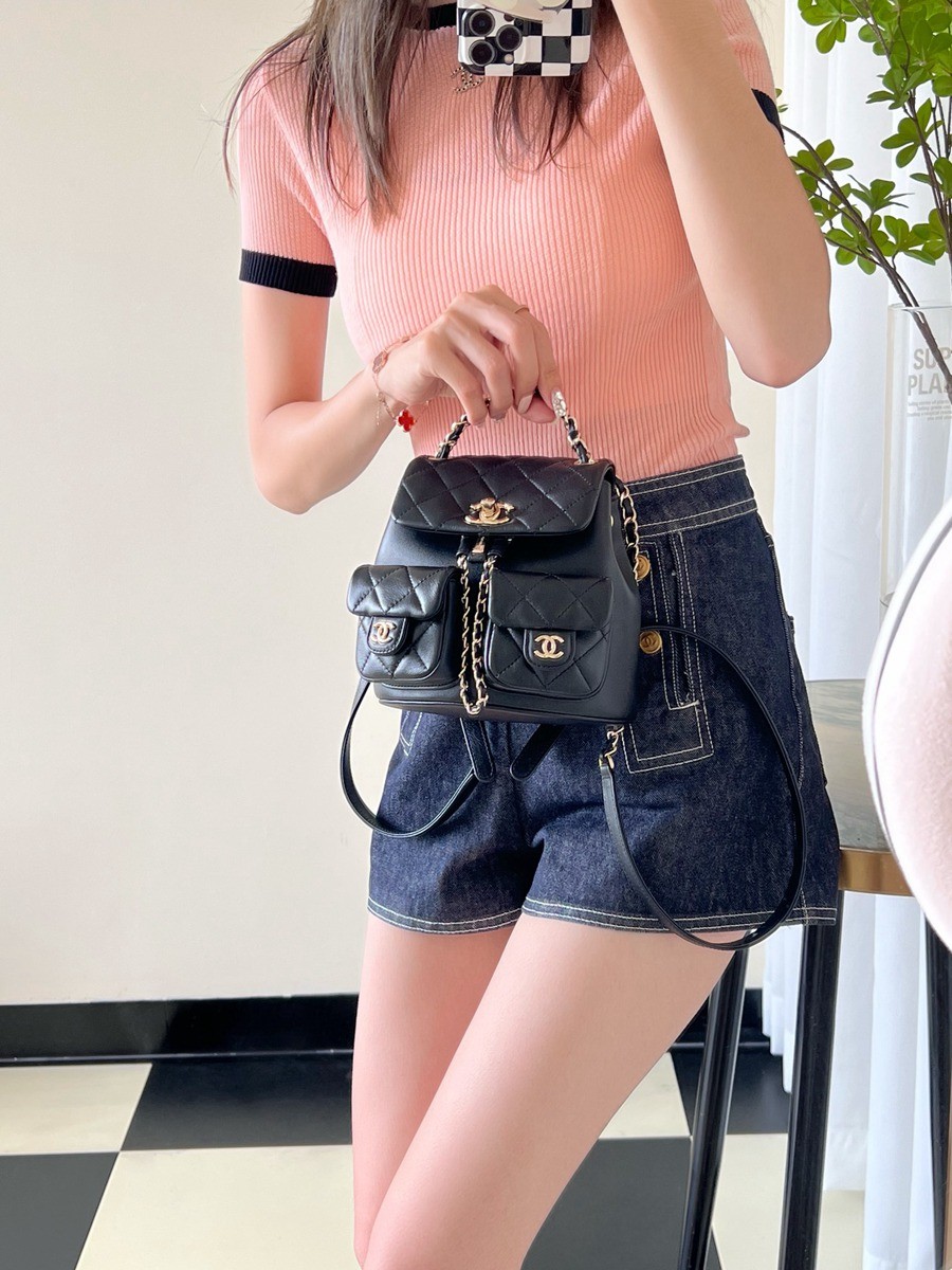 23A 青蛙雙肩包 亮面牛皮 黑色 小號_15