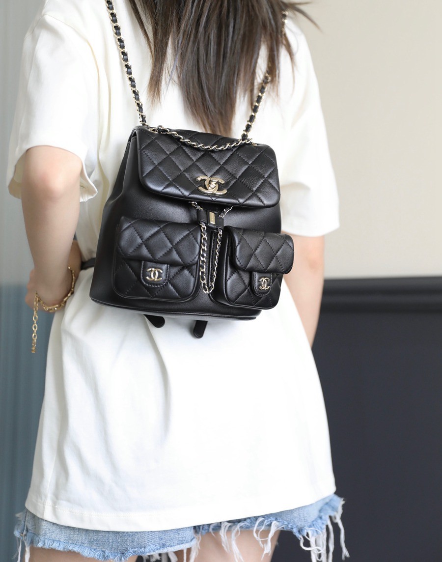 23A 青蛙雙肩包 亮面牛皮 黑色 大號_9