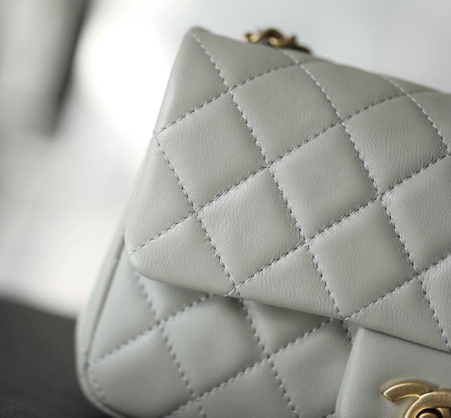 CF 經典款 金球 Mini 羊皮 斑鳩灰金扣_7