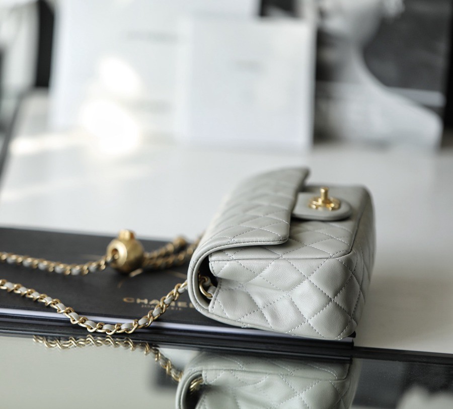 CF 經典款 金球 Mini 羊皮 斑鳩灰金扣_5