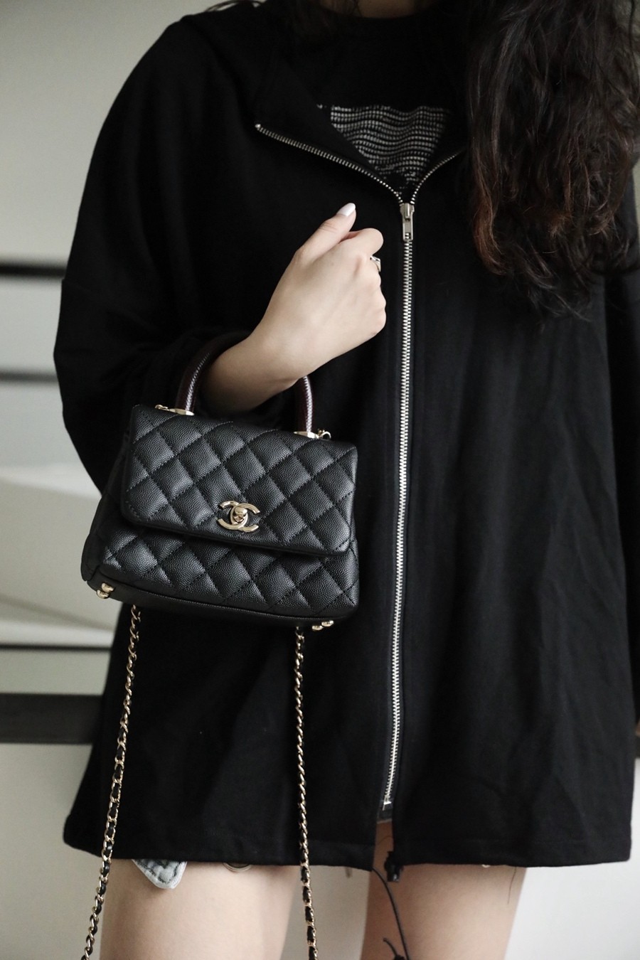 Coco Handle 黑色 棗紅蜥蜴紋手腕19CM 淡金扣_11