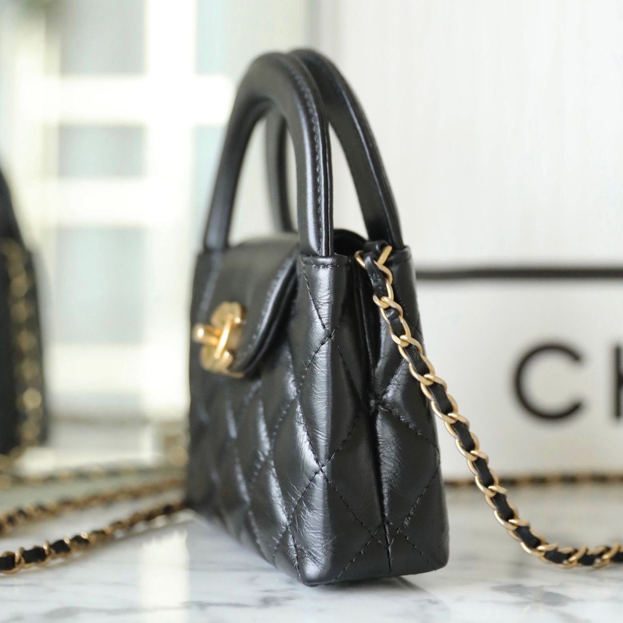 小香 23K秋冬 Kelly鏈條手拿包 小號 黑色_2